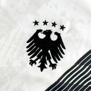 Nueva camiseta de fútbol del equipo nacional alemán personalizada Camisetas clásicas Camiseta de fútbol retro de Alemania - Product Image 4