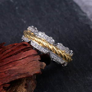 Anello di fidanzamento bicolore con zirconi per uomo e donna, elegante gioiello da dito - Product Image 4