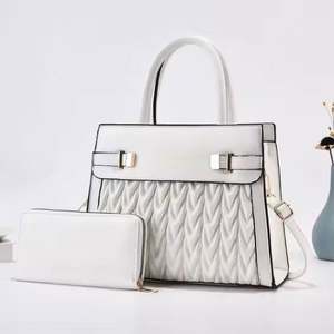 Bolso de mano con temática de enfermería para mujer, bolso de mano de cuero con cremallera y herramientas médicas de dibujos animados. - Product Image 6