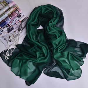 Syal sutra kualitas luar biasa 70% Modal + 30% kain sutra warna gradien sempurna Hemming syal handuk pantai untuk semua musim pesta - Product Image 3