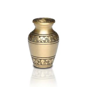 Grandes urnes funéraires en marbre noir de taille adulte gravées à la main en aluminium pour cendres humaines - Product Image 6