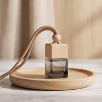 Diffuseur d'arômes pour voiture, mini bouteille en verre avec couvercle en bois, mini récipient carré vide pour la décoration intérieure de la voiture