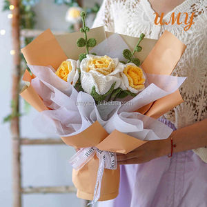 Fiori e piante stabilizzati Bouquet artificiale gradiente lavorato a maglia all'uncinetto Thai Flower Decor Rose fatte a mano - Product Image 3