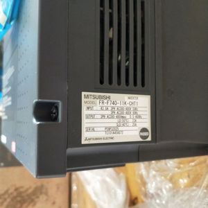 Variador de Frecuencia Monofásico Serie FR-F700 de 11kW, 15kW y 18.5kW para Compresor y Motor IP54 FR-F740-11K-CHT1 FR-F740-15K-CHT1 FR-F740 - Product Image 4