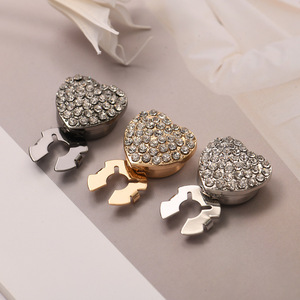 Gemelos de camisa para mujer con forma de corazón, con pedrería completa, decorativos, cubrebotones de cristal con clip - Product Image 1