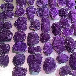 Punti di cristallo naturale di alta qualità torri di cristallo di ametista viola piuttosto scuro per la decorazione Fengshui