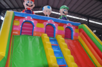 Trampolines gonflables d'extérieur de qualité commerciale fabriquées en Chine, certifiées CE, faciles à installer, pour le jeu des enfants