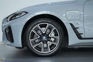 [No.25 <span class=keywords><strong>BMW</strong></span> 021] 2023 d'occasion <span class=keywords><strong>BMW</strong></span> <span class=keywords><strong>I4</strong></span> E Drive <span class=keywords><strong>35</strong></span> Edition Bon état Gris Voiture d'occasion SUV de Uniland Motors en Chine - Product Image 6