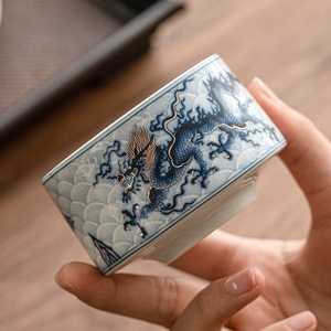 Tazza da Tè in Ceramica di Lusso con Motivo Drago Blu e Bianco Intarsiato in Oro e Argento, Stile Cinese Retrò di Alta Gamma - Product Image 2