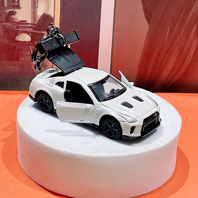Ciondolo mini auto sportiva di simulazione-bianco