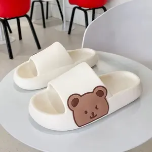 Sandalias y zapatillas personalizadas de PVC con dibujos de oso para mujer, venta al por mayor, para el baño