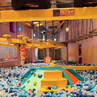 Aire de jeux intérieure industrielle commerciale pour enfants, maison de sport, jeux de sol interactifs