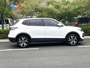 Voitures d'occasion 2025 <span class=keywords><strong>Volkswagen</strong></span> Tharu XR 300TSI Comfort Edition Peinture d'origine chinoise. Véhicule d'essai de concession déclassé - Product Image 3