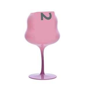 Tasse en <span class=keywords><strong>verre</strong></span> colorée à pied haut de gamme créative crème rouge <span class=keywords><strong>verre</strong></span> à vin <span class=keywords><strong>médiéval</strong></span> en gros pour les filles et <span class=keywords><strong>verre</strong></span> à vin torsadé - Product Image 5