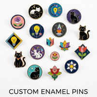 Badges publicitaires personnalisés en émail, prix d'usine, badges en alliage de zinc pour boutique de cadeaux, fournisseur en gros de badges métalliques personnalisés