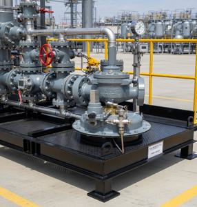 Reguladores de Presión Montados en Plataforma con Reguladores de Presión <span class=keywords><strong>Fisher</strong></span> Tipos 1098-EGR y 1098H-EGR y Regulador 63EG-98HM en Stock - Product Image 1