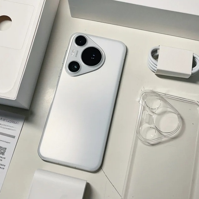 Pura 70 Pro 6.8Inch Kirin 9010 Fashion Design 50MP Camera HarmonyOS 4.2 5050mah Battery 100W Charge 5G Cell Phone