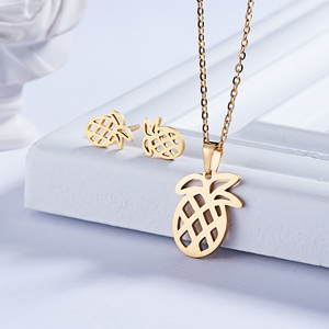 新款时尚新娘金色不锈钢鱼骨翼马花吊坠项链耳环套装女士 - Product Image 3