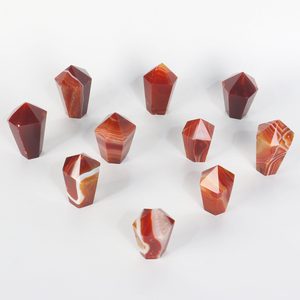 Vente en gros de tours de cristal de haute qualité en agate rouge naturelle et cornaline pour la décoration - Product Image 1