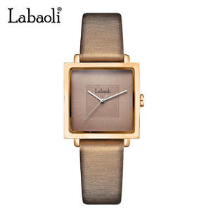 Reloj de cuarzo retro con correa de cuero cuadrada, elegante y sencillo, resistente al agua. - Product Image 3