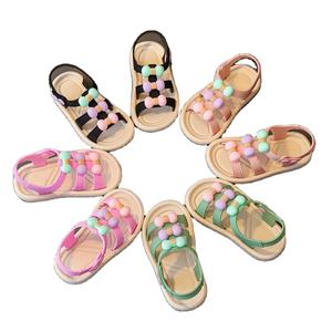 Chaussures de plage d'été à semelles souples pour élèves du primaire et du secondaire - Product Image 1