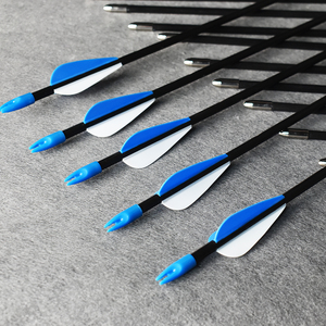 Flèches en fibre de verre noires de 73,7 cm avec tête métallique, accessoires de tir à l'arc durables, flèches avec queue <span class=keywords><strong>bleue</strong></span> pour l'activité de tir à l'arc - Product Image 5