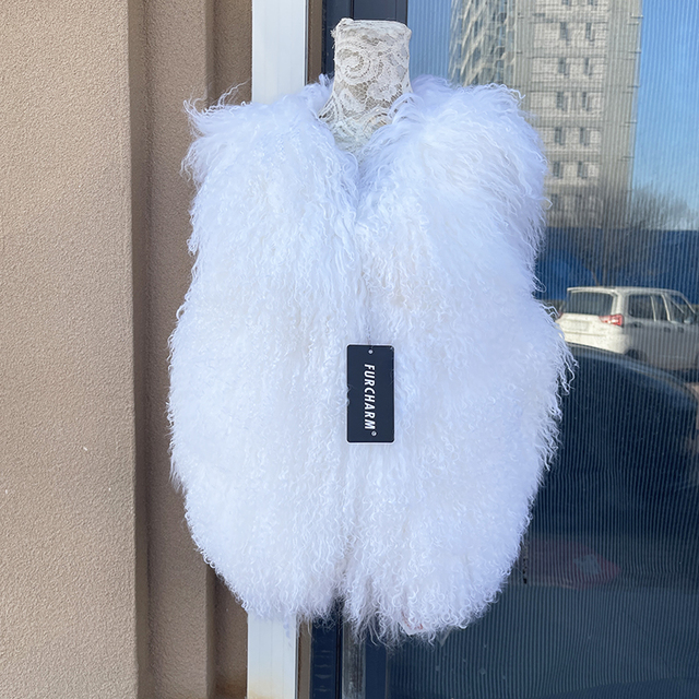 Warm Winter Wholesale Custom Fashion Natural Sheep Fur Cropped Gilet Waistcoat Women's Real Mongolian Lamb Fur Vest Casual