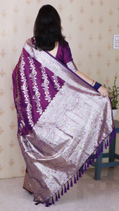 Saree Banarasi en soie douce violette majestueuse avec un tissage Jaal Meenakari Zari exquis parfait pour les mariages Occasions festives - Product Image 3