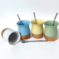 Lot de tasses à maté en céramique au design argentin authentique avec base en bois et bombilla pour thé et café – Vente en gros
