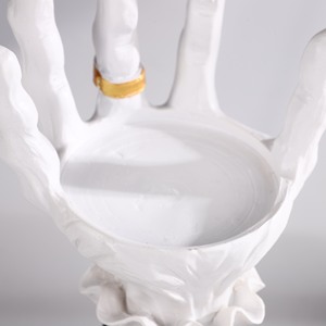 Pezzo decorativo della mano della strega di Halloween Hell Witch Witch Hell Wrath statua della mano candelabro in resina - Product Image 6