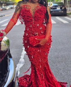 ชุดราตรีทรงบอลกาวน์ผ้าซาตินหรูหราประดับลูกปัดวิบวับ พร้อมชายกระโปรงยาวลากพื้น ดีไซน์ตาข่ายโปร่งใสประดับเลื่อมคริสตัล สวยสง่างาม - Product Image 2