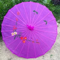 Parapluie en soie traditionnel chinois coloré en gros pour les souvenirs touristiques et les cadeaux publicitaires