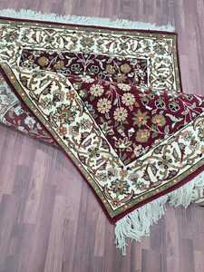 พรมทำมือจากขนสัตว์และไหม ลายทันสมัยแบบขนสั้น ปลอดภัยสำหรับสัตว์เลี้ยง สีแดงขาว ลายแบบนามธรรม ขนาดปรับแต่งได้ ถักอย่างประณีตโดยช่างฝีมือ - Product Image 3