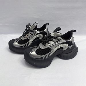 Kalın taban ve artan yükseklik ile akan koşu ayakkabıları, kadın Retro hafif spor ayakkabı - Product Image 2