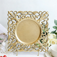 Assiette carrée de style nordique en PP de marque BOLIDE, écologique et durable, idéale pour les fêtes, les hôtels, les mariages et les dîners d'anniversaire (vente en gros)
