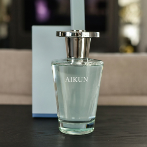 Aikun Light Blue Gift Box Clear Glass Aromatherapy <b>Reed</b> <b>Diffuser</b> Set for Bedroom Bathroom Hotel Room Custom Home Fragrance - Product Image 2