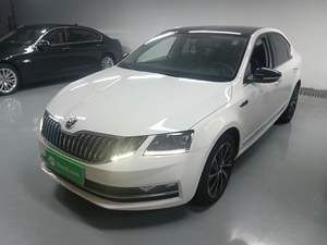 Guazi a bien reçu <span class=keywords><strong>Skoda</strong></span> <span class=keywords><strong>Octavia</strong></span> <span class=keywords><strong>essence</strong></span> 1.4 voiture d'<span class=keywords><strong>occasion</strong></span> FWD 5 sièges - Product Image 4