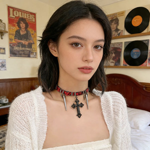 Collares de cadena de clavícula de cuero con colgante de remache cruzado estilo hip-hop para mujer, accesorios de moda - Product Image 3