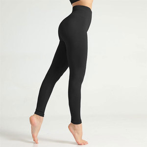 Ensemble de yoga 2 pièces de haute qualité à taille élastique, écologique, vente directe d'usine, meilleur design, ensemble de yoga uni pour femmes - Product Image 4