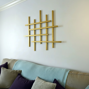 El arte mural de metal transforma una pared vacía en una declaración visual audaz, capturando la luz y la emoción en cada curva forjada en acero. - Product Image 1