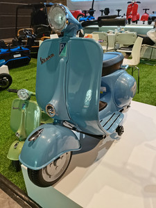 2024 Nueva motocicleta eléctrica para niños con licencia <span class=keywords><strong>Vespa</strong></span> <span class=keywords><strong>12V</strong></span> Ride on Toy - Product Image 2