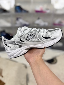 Low-price wholesale white breathable running <b>shoes</b>, shock-absorbing and comfortable sports <b>shoes</b>, tennis <b>shoes</b> - Product Image 5