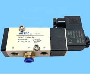 โซลินอยด์ควบคุมลมแบบห้าทาง AirTAC รุ่น 4M31010A พร้อมพอร์ตขนาด 3/8 นิ้ว และแรงดัน 12 บาร์ สำหรับระบบไฮดรอลิกแอคชูเอเตอร์ - Product Image 1