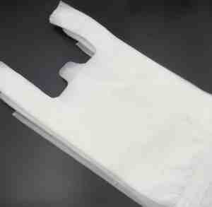 Sacs de T-Shirt en plastique imprimés Flexo transparents poignées de qualité alimentaire personnalisables sacs d'épicerie de supermarché élégants et écologiques - Product Image 4