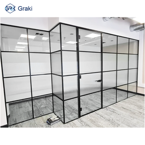 Cloison de <span class=keywords><strong>bureau</strong></span> <span class=keywords><strong>en</strong></span> <span class=keywords><strong>verre</strong></span> Graki, cadre <span class=keywords><strong>en</strong></span> aluminium de 83 mm, système <span class=keywords><strong>d</strong></span>'absorption acoustique, construction durable pour usage professionnel - Product Image 2
