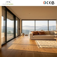 Fenêtre fixe à rupture de pont thermique MULTISHADES pour application extérieure, offrant une isolation supérieure pour les climats extrêmes