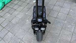 Trottinette Électrique Pliante 2026 avec Écran Numérique, Verrouillage par Clé, Moteur Brushless, Batterie Lithium 72V 50Ah, Autonomie 120-150KM, Roues 13 Pouces - Product Image 5