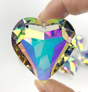 Hartvormige 45mm K9 Kristallen Zonenvanger Regenboogmaker voor Huisdecoratie Cadeau Gepolijste Kwarts Techniek Thema op Licht Liefdessteen - Product Image 3