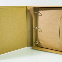 Boîte de classement pratique à 3 anneaux en carton gris robuste recouverte de papier kraft