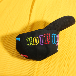 Gorra Trucker Negra de 5 Paneles con Bordado 3D Colorido, Visera de Gamuza, Diseño de Letras Moderno, Malla Transpirable, Cierre a Presión, Unisex, Deportiva - Product Image 4